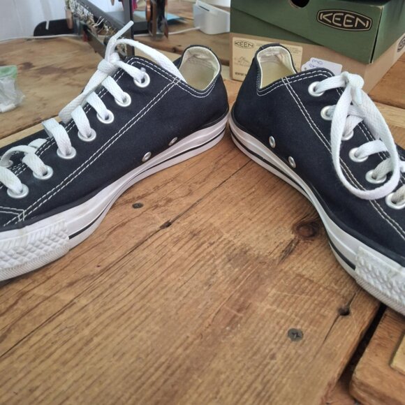 Converse Shoes - Picture 6 of 7